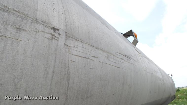 image for item K4047 1971 Fruehauf tank trailer