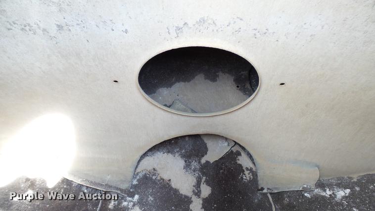 image for item K4047 1971 Fruehauf tank trailer