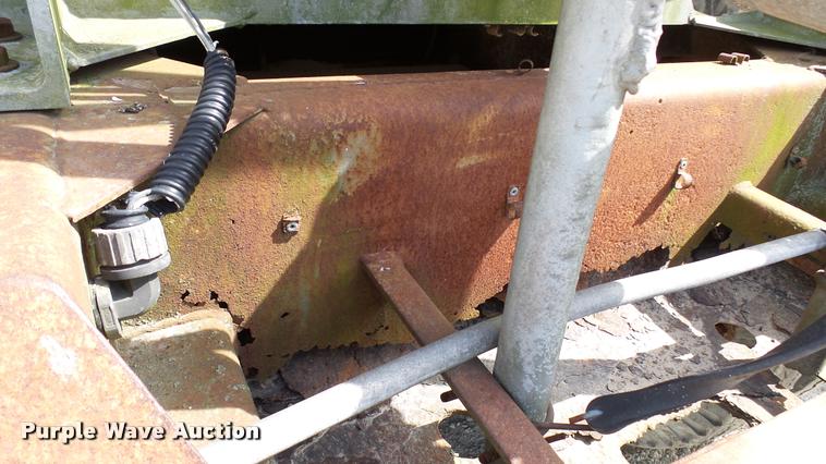 image for item K4048 1972 Heil tank trailer