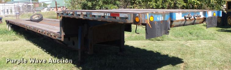 image for item K5683 2002 Doonan 482DB14B drop deck trailer