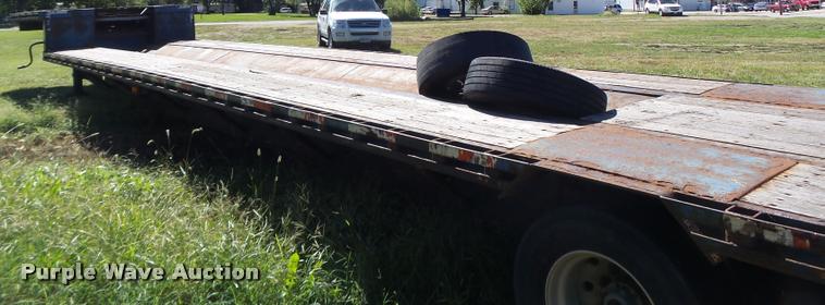 image for item K5683 2002 Doonan 482DB14B drop deck trailer