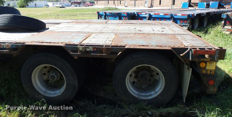 image for item K5683 2002 Doonan 482DB14B drop deck trailer