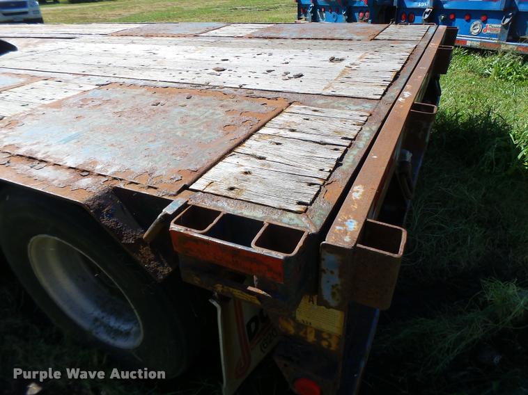 image for item K5683 2002 Doonan 482DB14B drop deck trailer