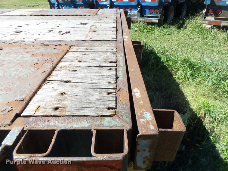 image for item K5683 2002 Doonan 482DB14B drop deck trailer