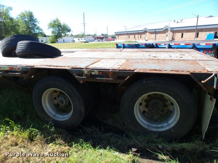 image for item K5683 2002 Doonan 482DB14B drop deck trailer