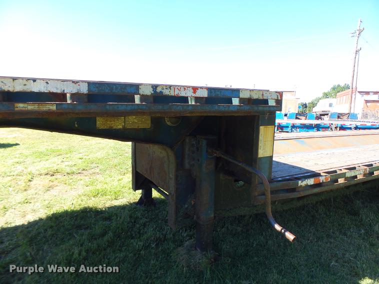 image for item K5683 2002 Doonan 482DB14B drop deck trailer