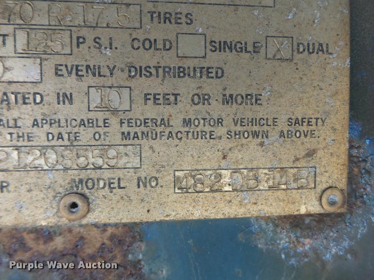 image for item K5683 2002 Doonan 482DB14B drop deck trailer