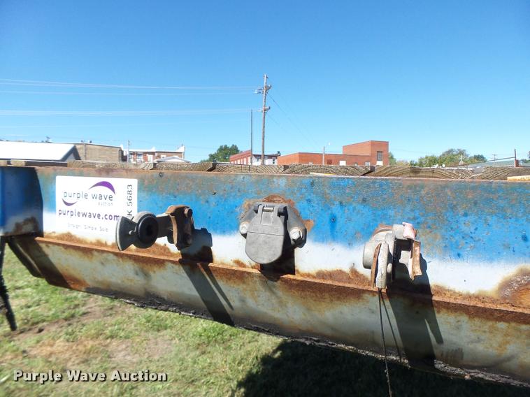 image for item K5683 2002 Doonan 482DB14B drop deck trailer