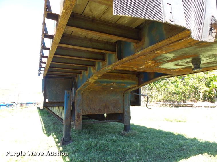 image for item K5683 2002 Doonan 482DB14B drop deck trailer