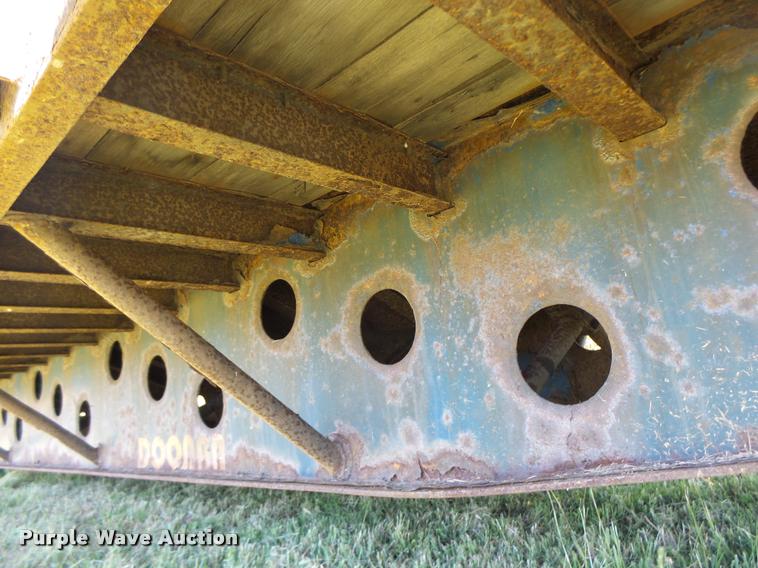 image for item K5683 2002 Doonan 482DB14B drop deck trailer
