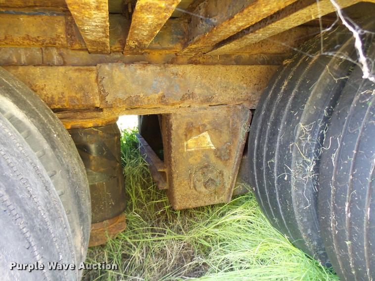 image for item K5683 2002 Doonan 482DB14B drop deck trailer