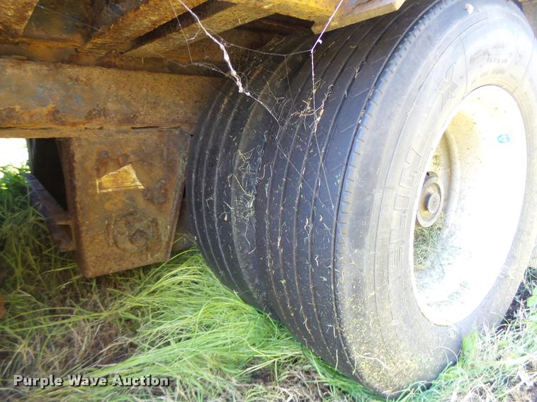 image for item K5683 2002 Doonan 482DB14B drop deck trailer