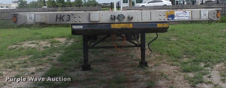 image for item K6999 2000 Utility flatbed trailer
