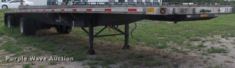 image for item K6999 2000 Utility flatbed trailer