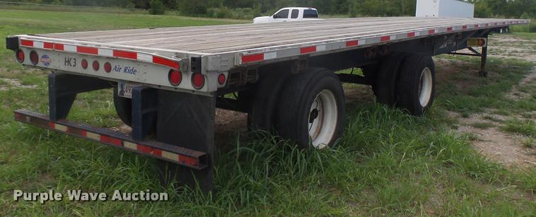 image for item K6999 2000 Utility flatbed trailer
