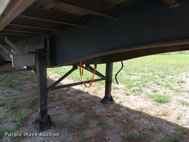 image for item K6999 2000 Utility flatbed trailer