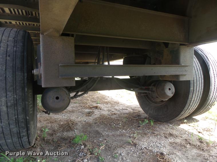 image for item K6999 2000 Utility flatbed trailer