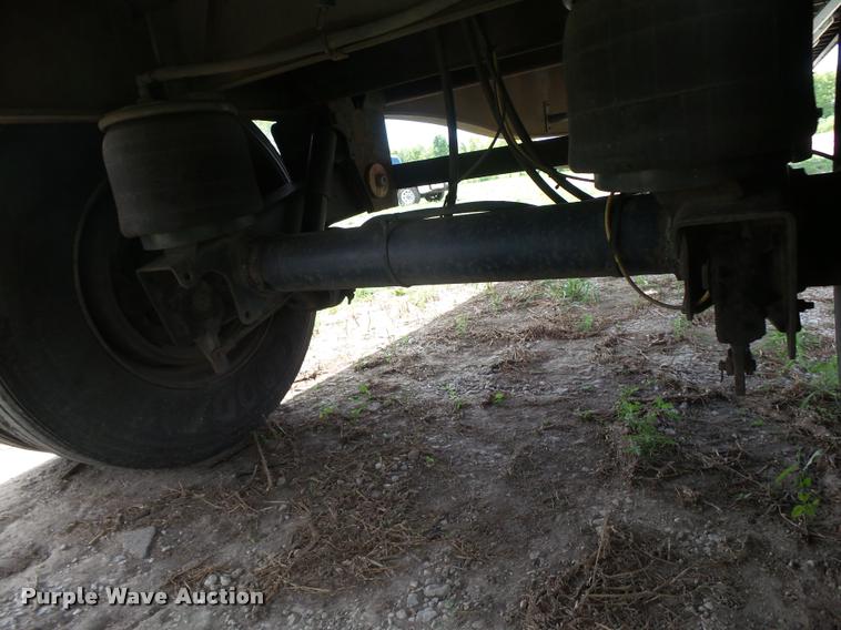 image for item K6999 2000 Utility flatbed trailer