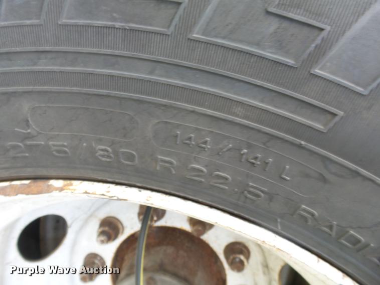 image for item K6999 2000 Utility flatbed trailer