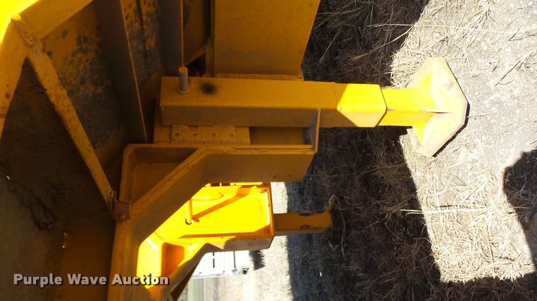 image for item L1333 1982 Luttig equipment trailer