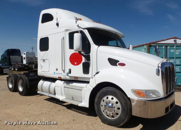 image for item L6978 2001 Peterbilt 387 semi truck