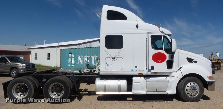 image for item L6978 2001 Peterbilt 387 semi truck
