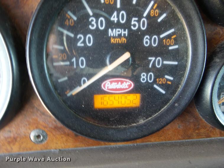 image for item L6978 2001 Peterbilt 387 semi truck