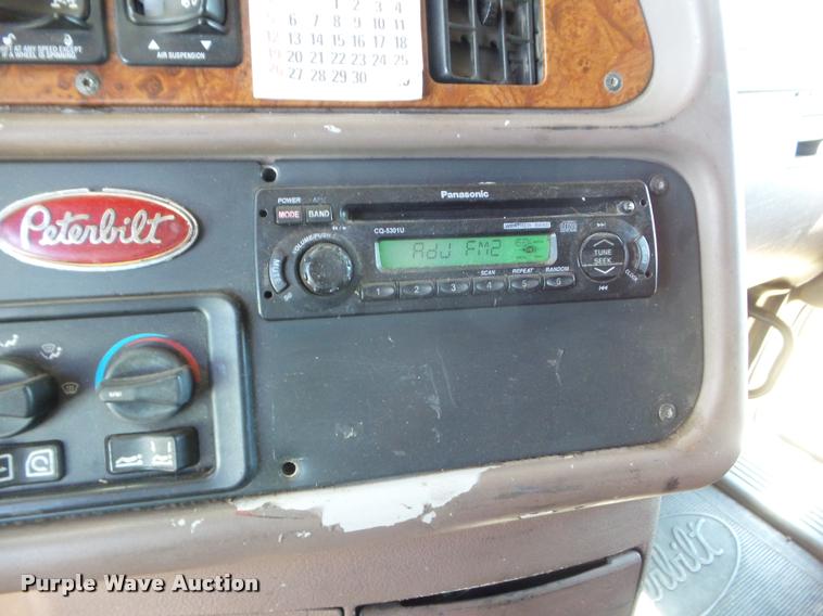 image for item L6978 2001 Peterbilt 387 semi truck