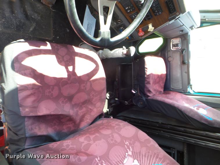 image for item L6979 1998 Western Star 4964FX semi truck