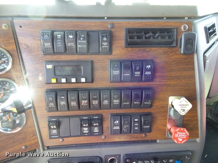 image for item L6979 1998 Western Star 4964FX semi truck