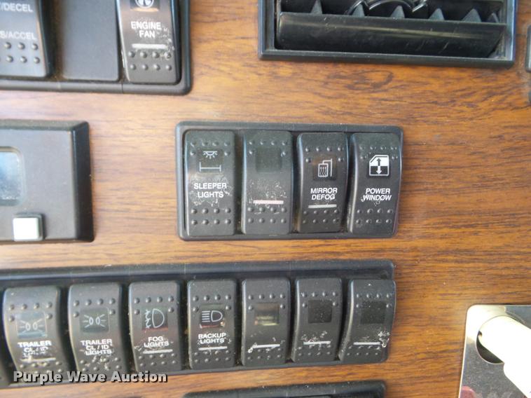 image for item L6979 1998 Western Star 4964FX semi truck