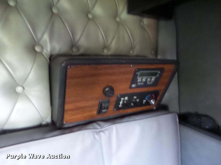 image for item L6979 1998 Western Star 4964FX semi truck