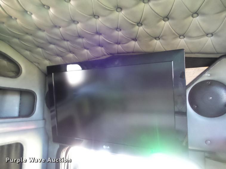 image for item L6979 1998 Western Star 4964FX semi truck