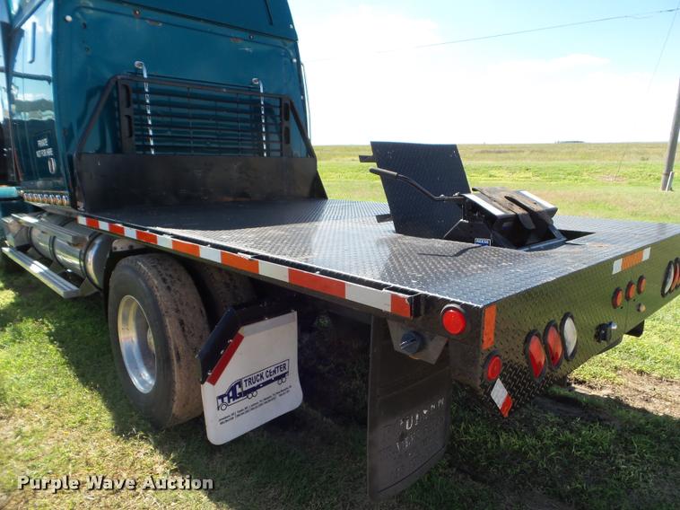 image for item L6979 1998 Western Star 4964FX semi truck