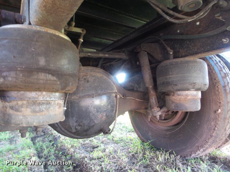 image for item L6979 1998 Western Star 4964FX semi truck