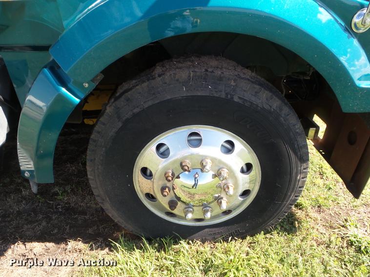 image for item L6979 1998 Western Star 4964FX semi truck