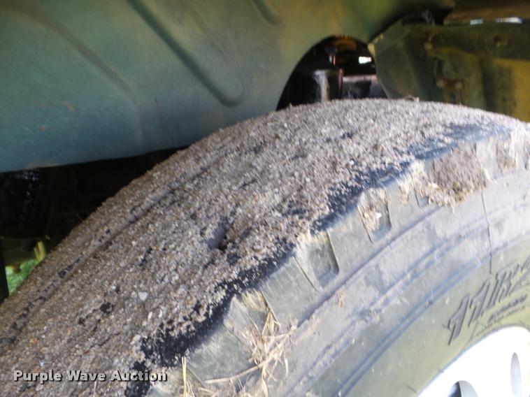 image for item L6979 1998 Western Star 4964FX semi truck