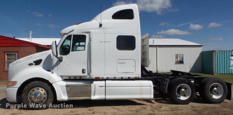 image for item L6980 2001 Peterbilt 387 semi truck