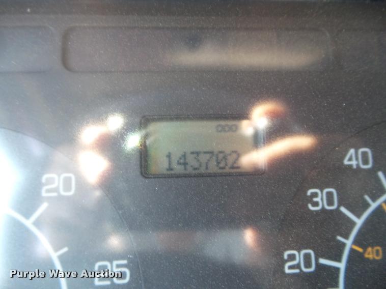 image for item L6981 2004 Kenworth T2000 semi truck