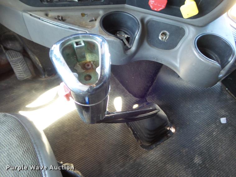 image for item L6981 2004 Kenworth T2000 semi truck