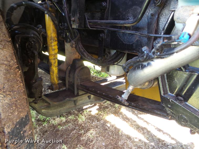 image for item L6981 2004 Kenworth T2000 semi truck