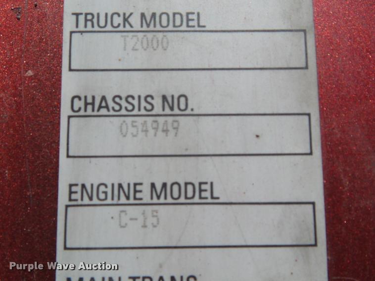 image for item L6981 2004 Kenworth T2000 semi truck