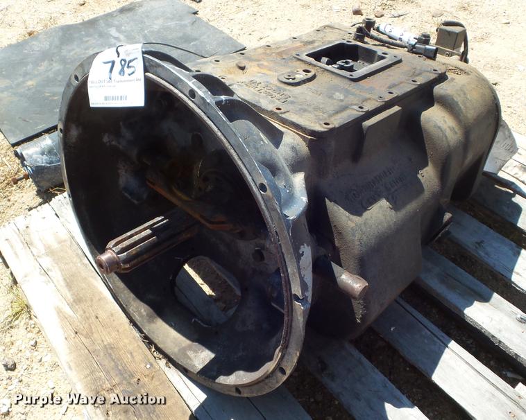 image for item L6989 Eaton Fuller Super 10 speed manual transmission