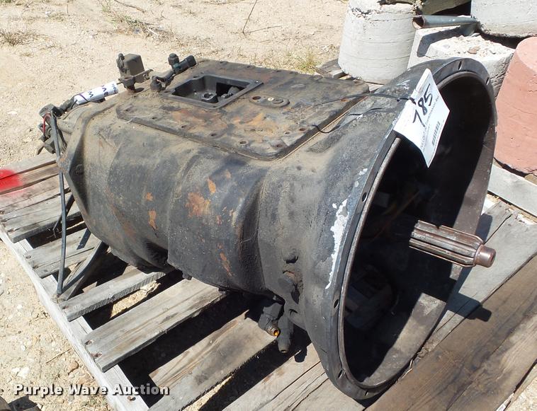 image for item L6989 Eaton Fuller Super 10 speed manual transmission