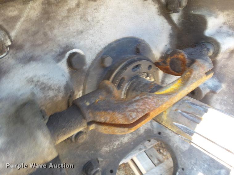 image for item L6989 Eaton Fuller Super 10 speed manual transmission