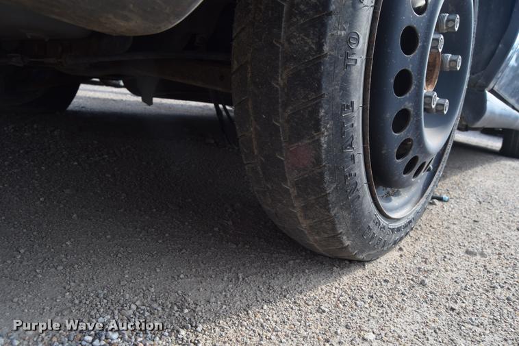 image for item L2602 2005 Chevrolet Classic