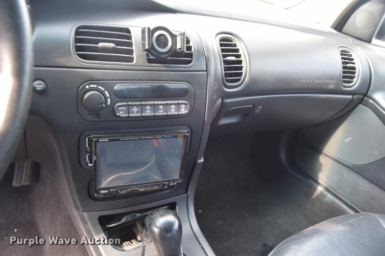 image for item L2603 2000 Dodge Intrepid