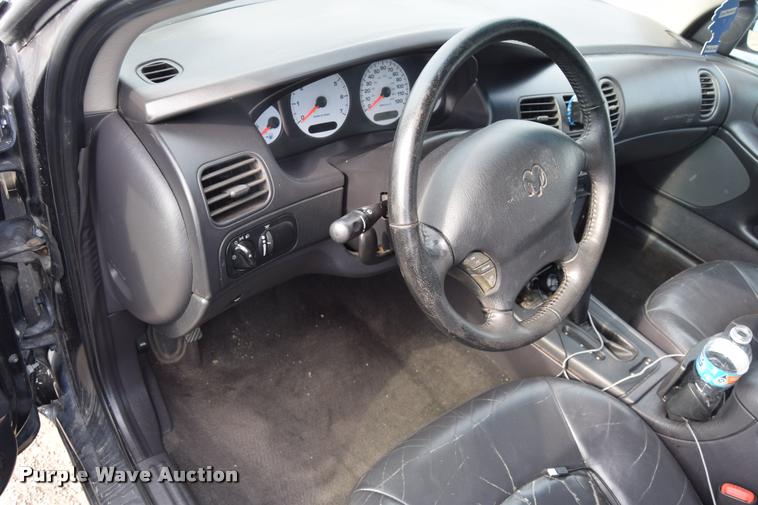 image for item L2603 2000 Dodge Intrepid