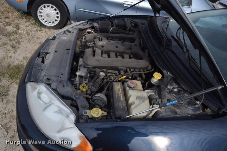 image for item L2603 2000 Dodge Intrepid