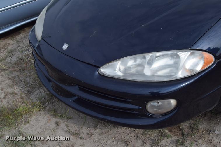 image for item L2603 2000 Dodge Intrepid